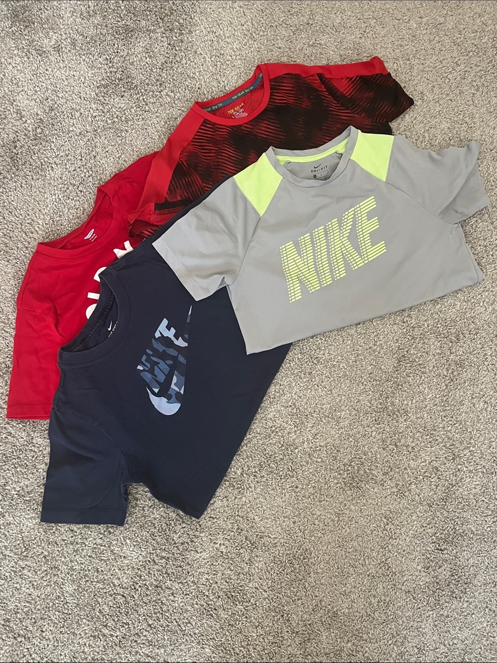 Lot of 4 tee shirts